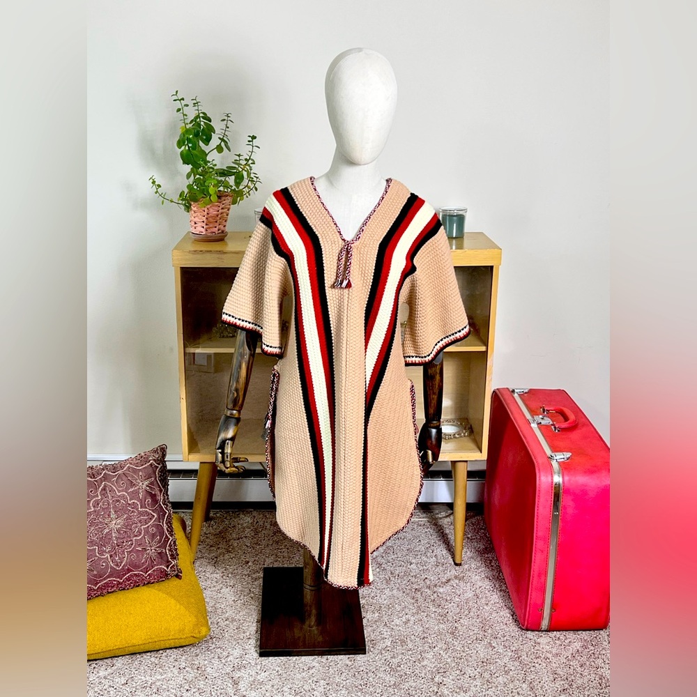 VTG 1970'S KNIT Poncho Coverup -M/L
